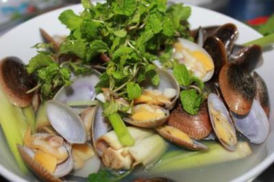 Eat seafood again and again in Da Nang