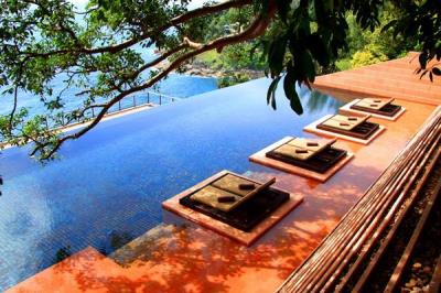 Khu nghỉ dưỡng bên vách đá tuyệt đẹp ở Thái Lan