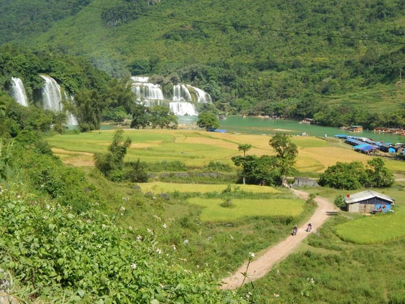 Thac Ban Gioc mua lua chin dep qua la dep